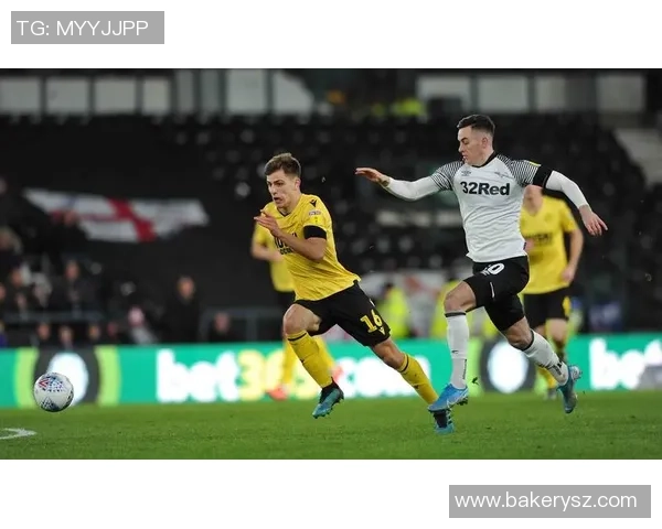 女王巡游与诺维奇的精彩对决揭示足球魅力与团队精神的完美结合